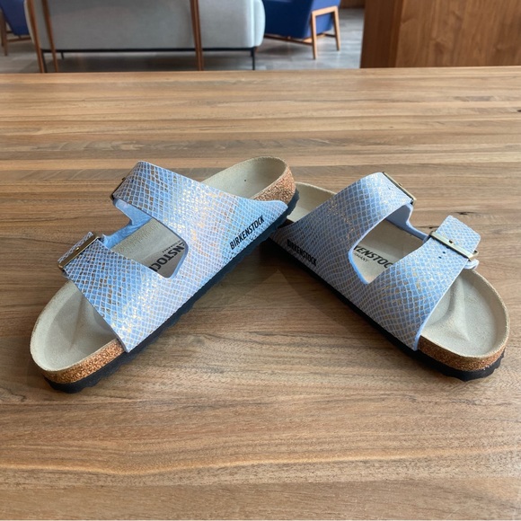 NWOT Birkenstock Arizona dusty blue flat shiny python sandals, size 38 - Picture 6 of 14